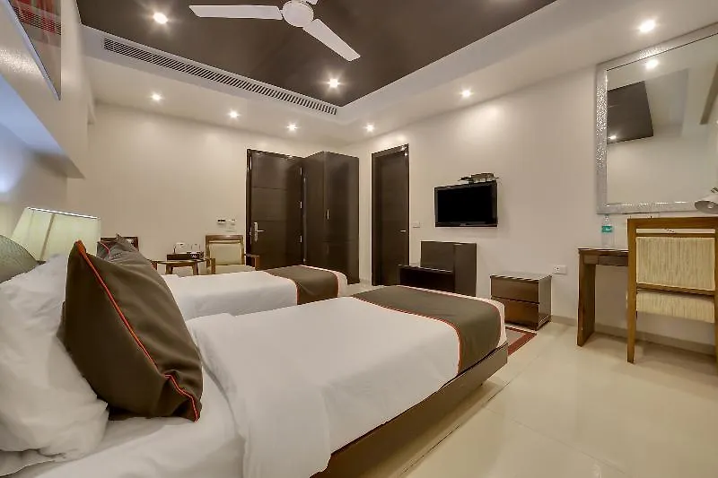 Collection O 185 Nauroji Nagar Marg Hotel Delhi