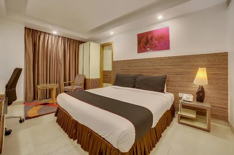 ***  Collection O 185 Nauroji Nagar Marg Hotel Delhi  India
