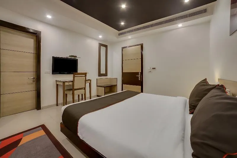 Collection O 185 Nauroji Nagar Marg Hotel Delhi